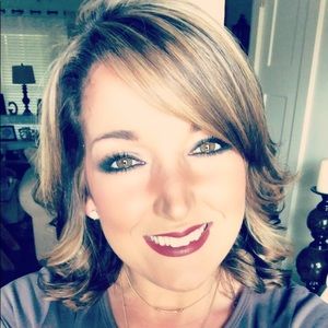 Meet your Posher, Candace